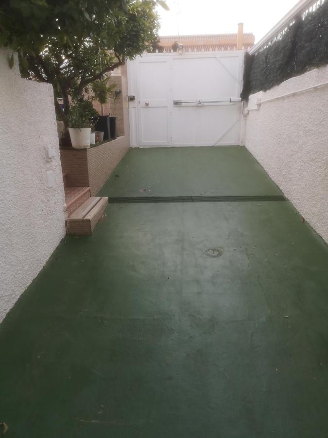 Piso entero en semi sótano con Piscina salína privada Apartamento San Pedro del Pinatar Exterior foto